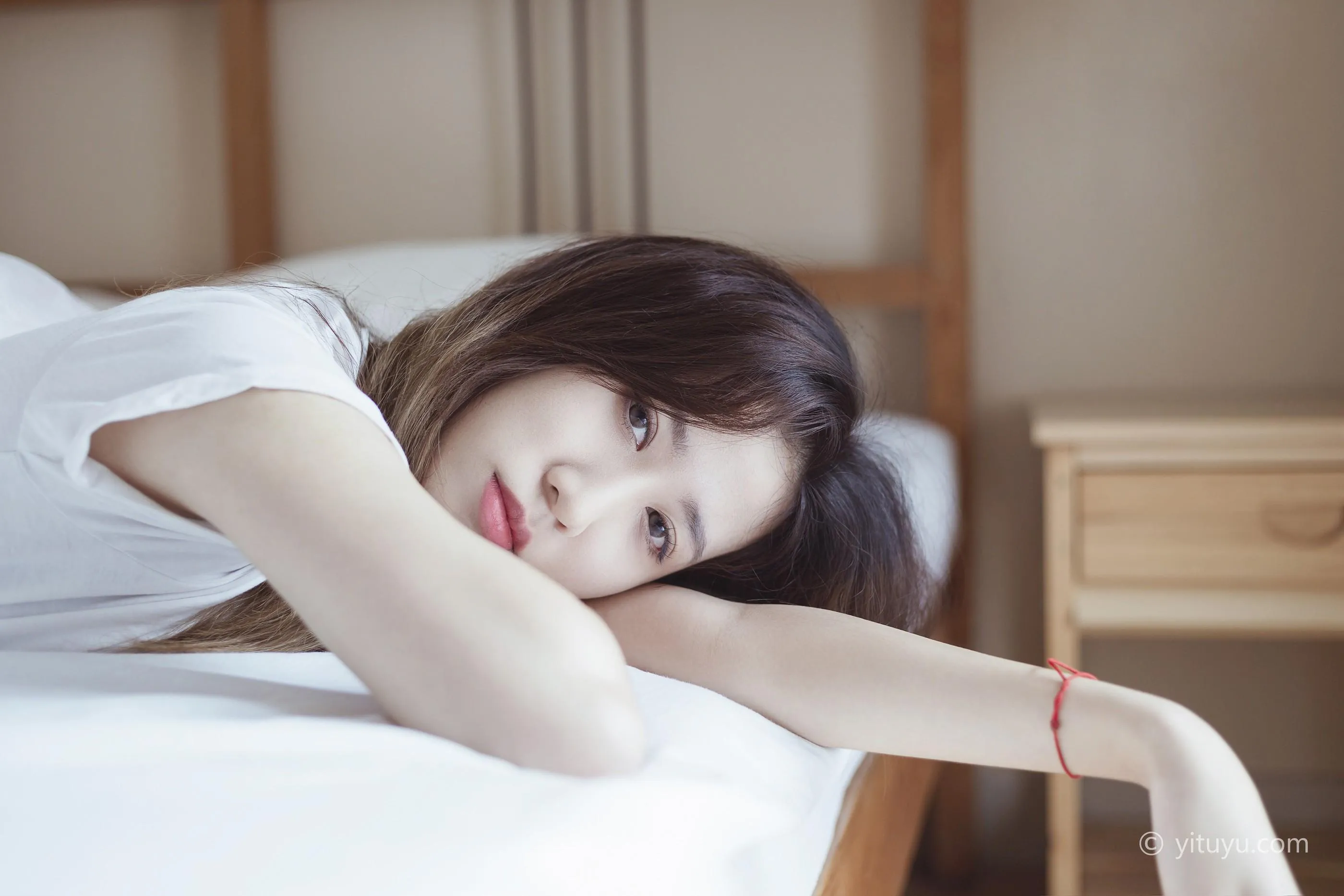 [YITUYU艺图语]2021.07.07 独自醒来 Jenny [36P]插图1